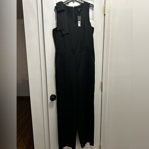 BANANA REPUBLIC Black Jumpsuit - New with tags - Size 8